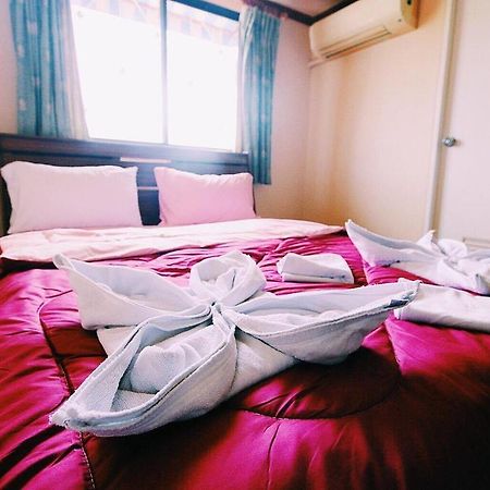 S-One Guesthouse Паттайя Экстерьер фото